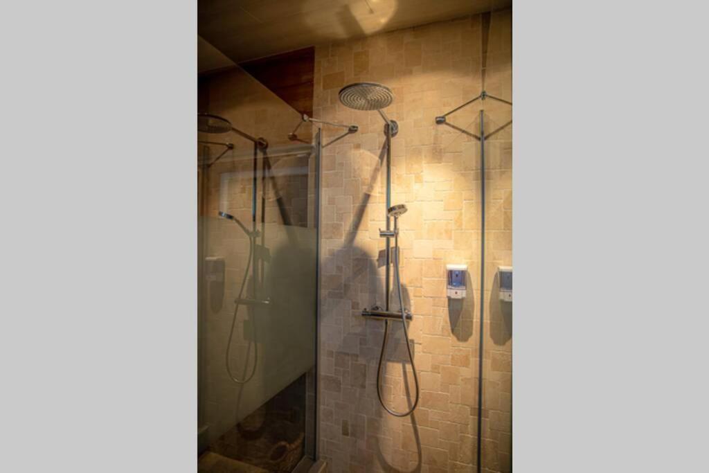 Le Spa Du Cabanon: Cabanon De Luxe Avec Spa Entierement Privatif Ай Экстерьер фото