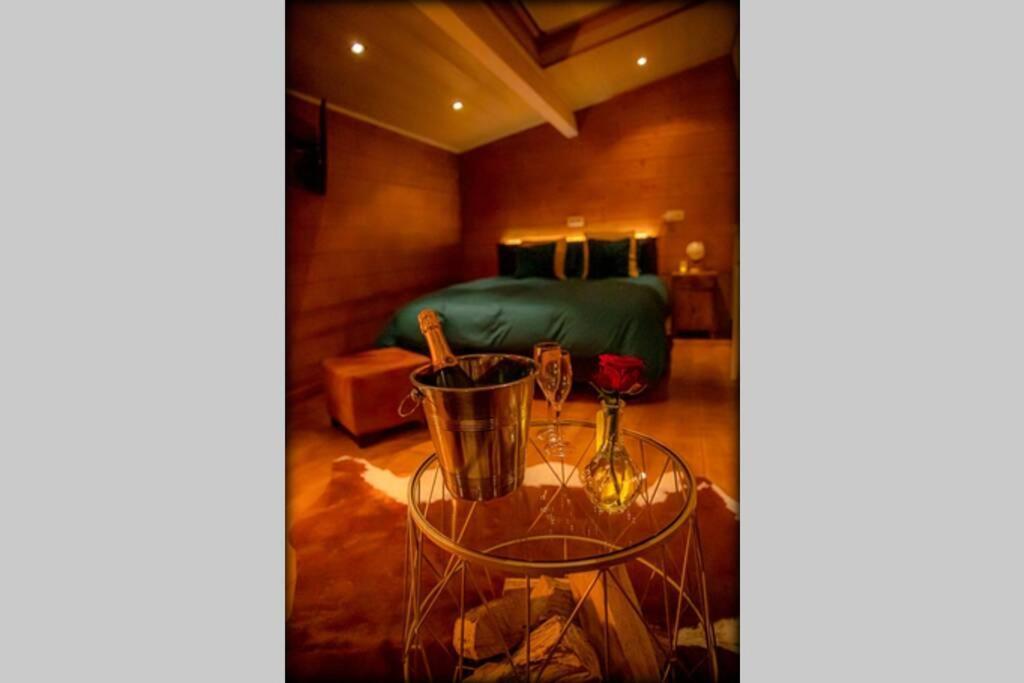 Le Spa Du Cabanon: Cabanon De Luxe Avec Spa Entierement Privatif Ай Экстерьер фото